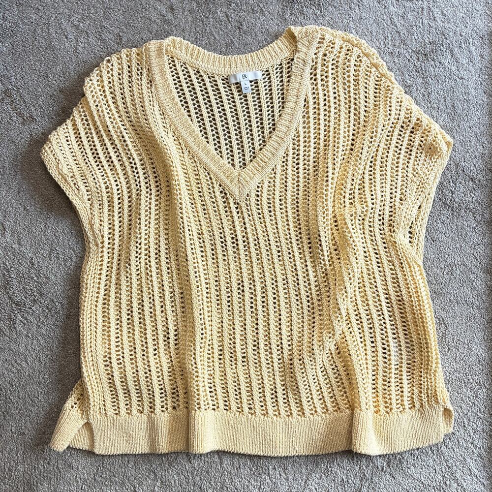 Crochet Open-knit Light Yellow V-neck Sweater Vest in Size L